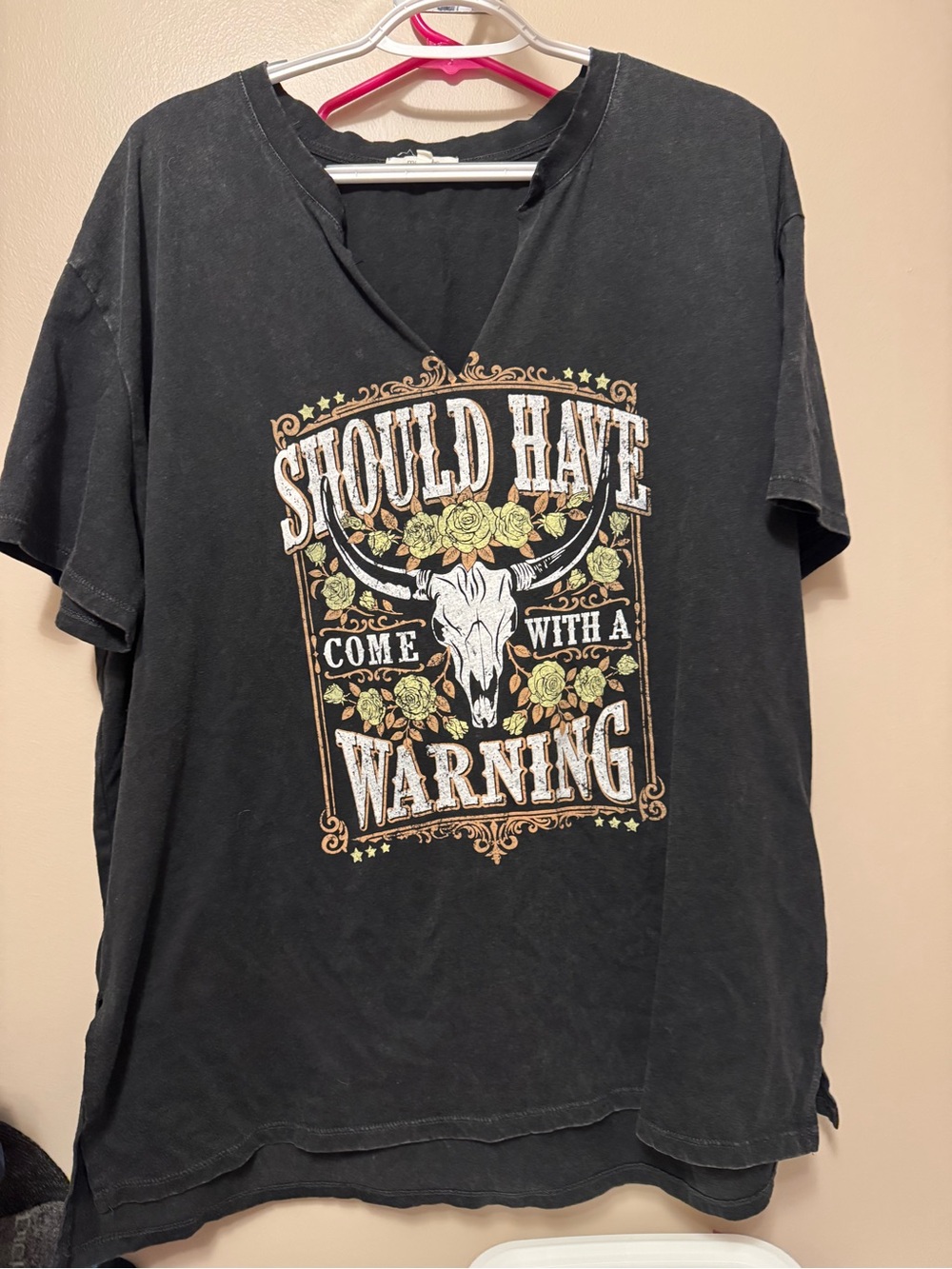 Maurice’s v neck western shirt